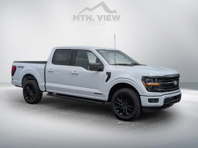 2025 Ford F-150 XLT photo 2