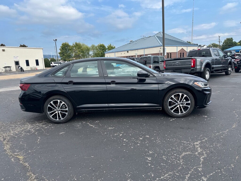 Certified 2025 Volkswagen Jetta 1.5T Sport Sedan