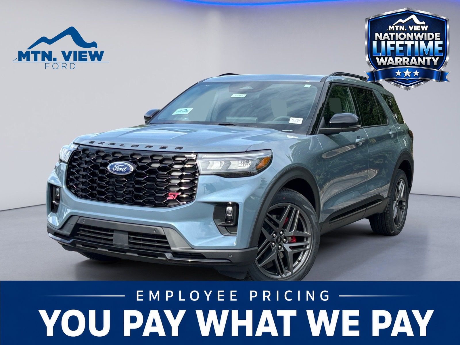 2026 Ford Explorer ST 4WD's photo