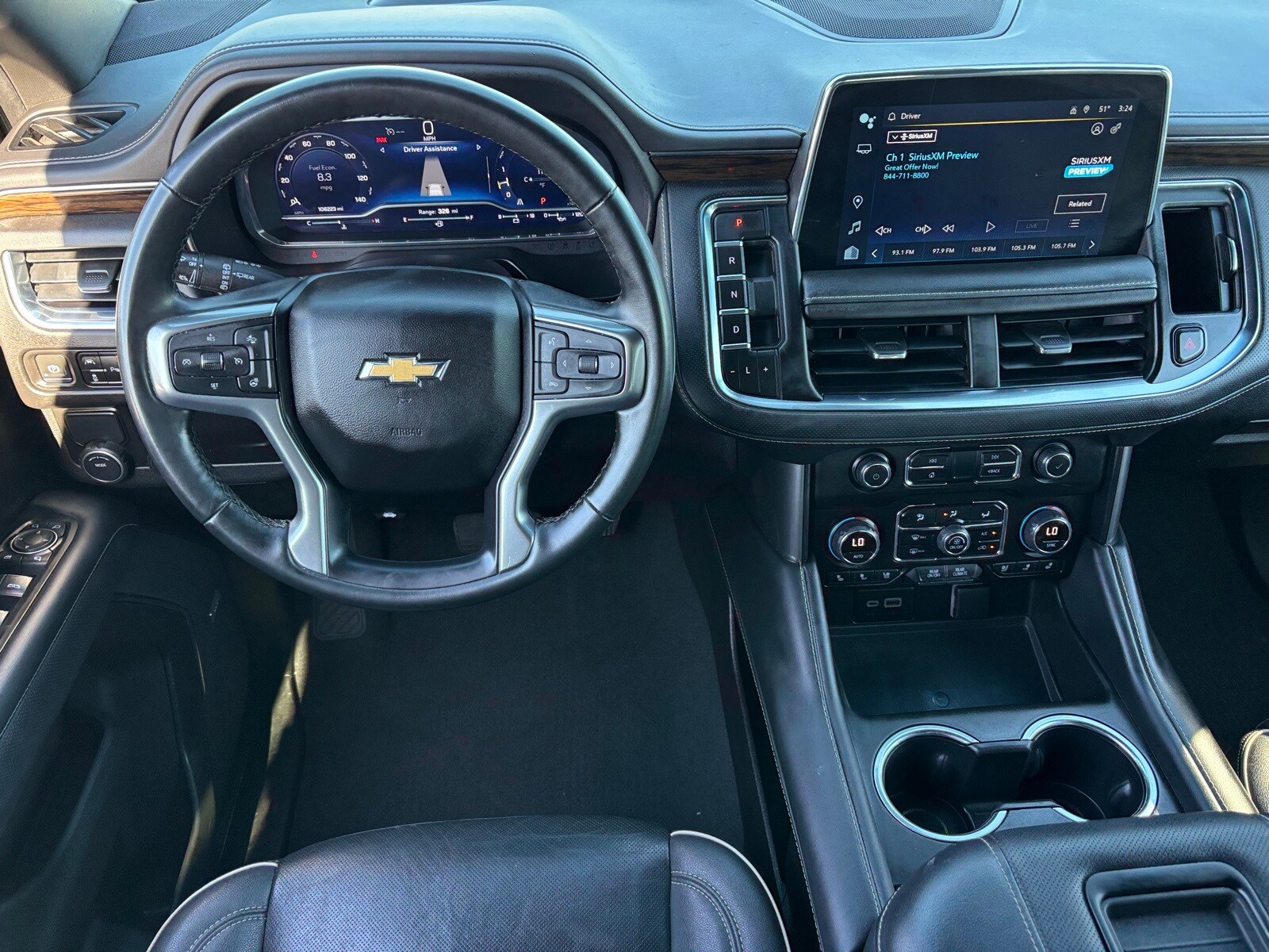 2023 Chevrolet Suburban Premier photo 2