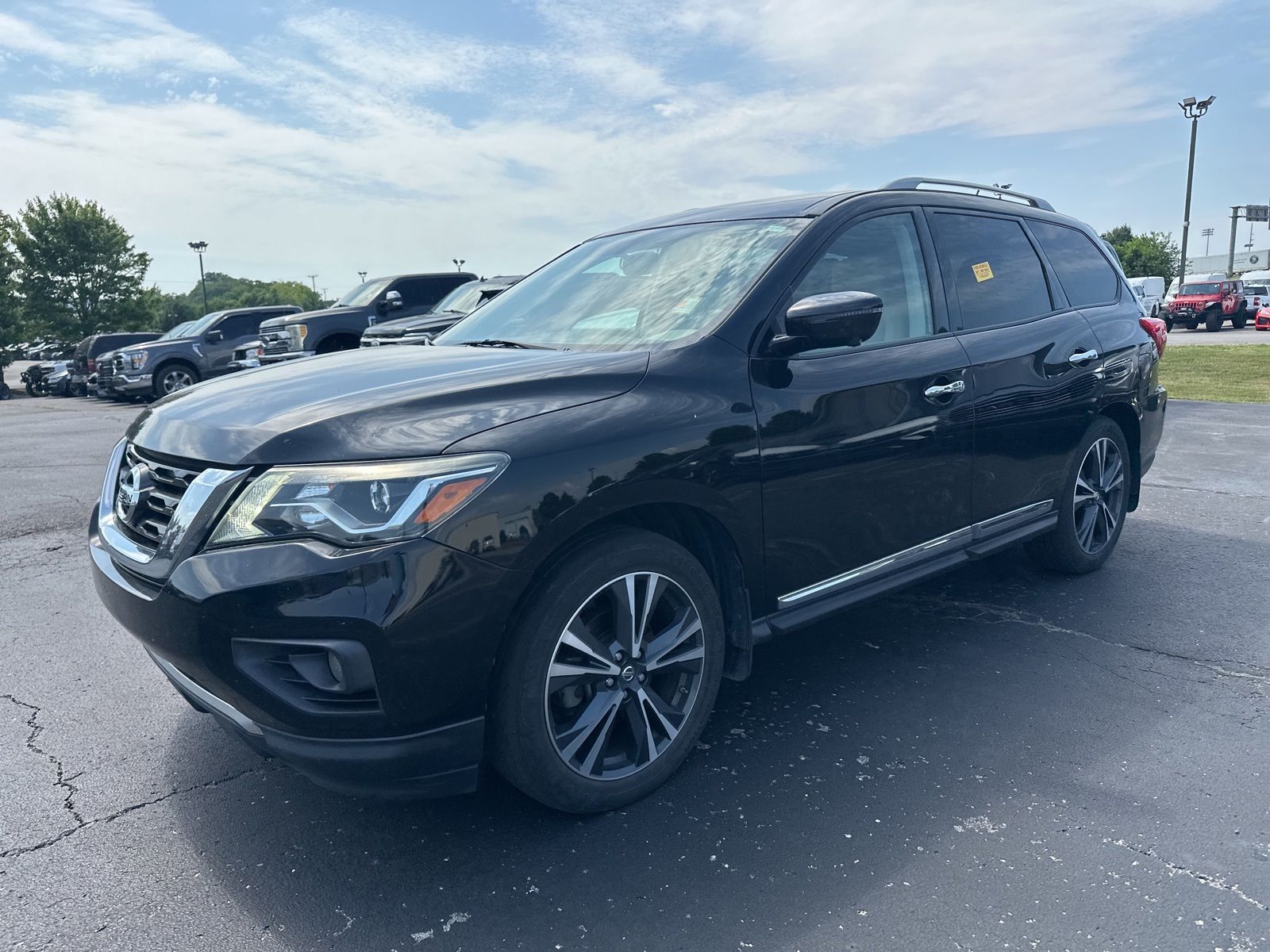 2017 Nissan Pathfinder Platinum 2WD's photo
