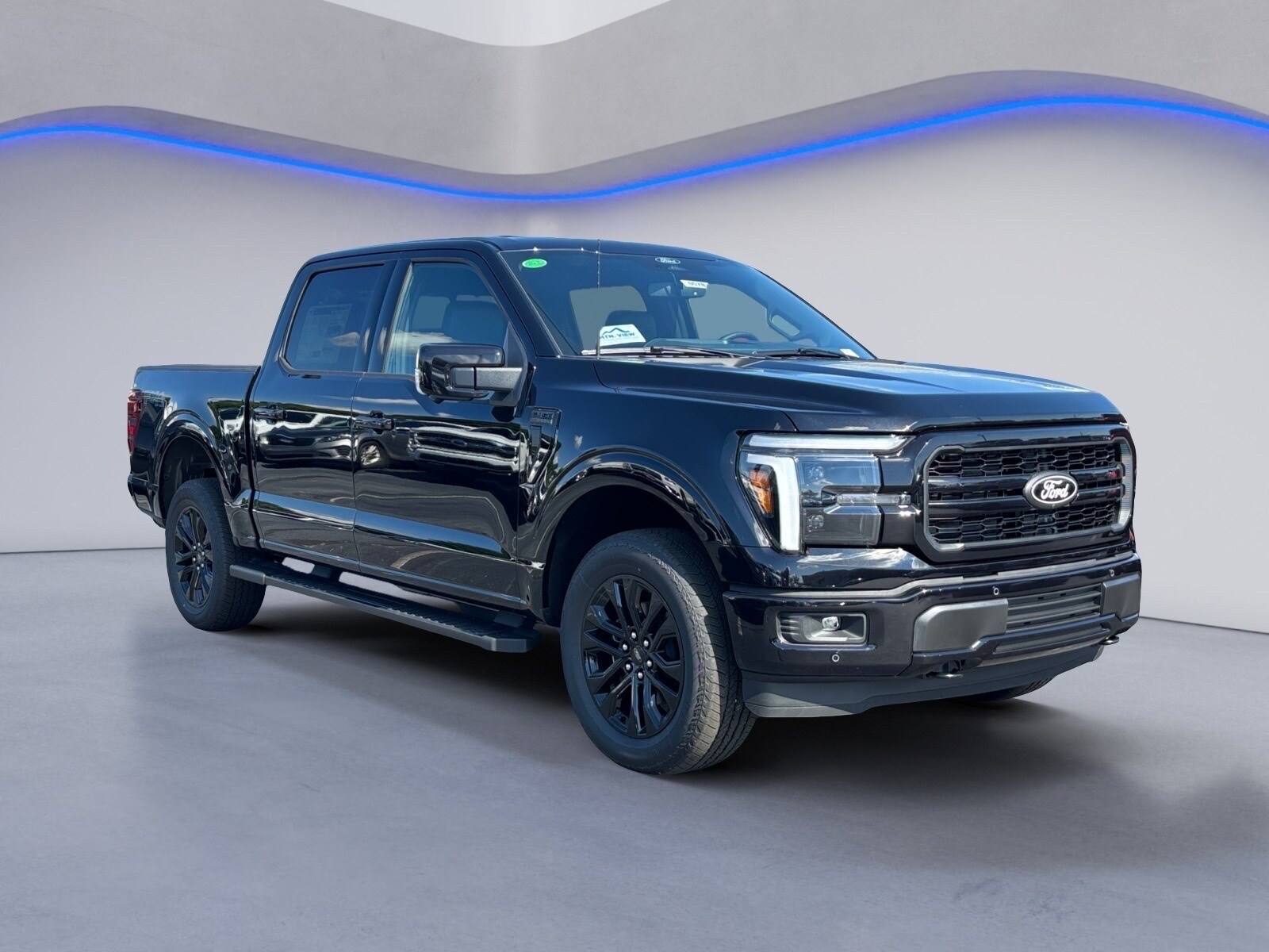2025 Ford F-150 Lariat photo 3