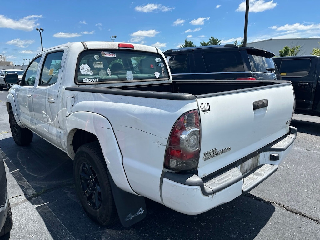 Used 2015 Toyota Tacoma Base V6 Truck