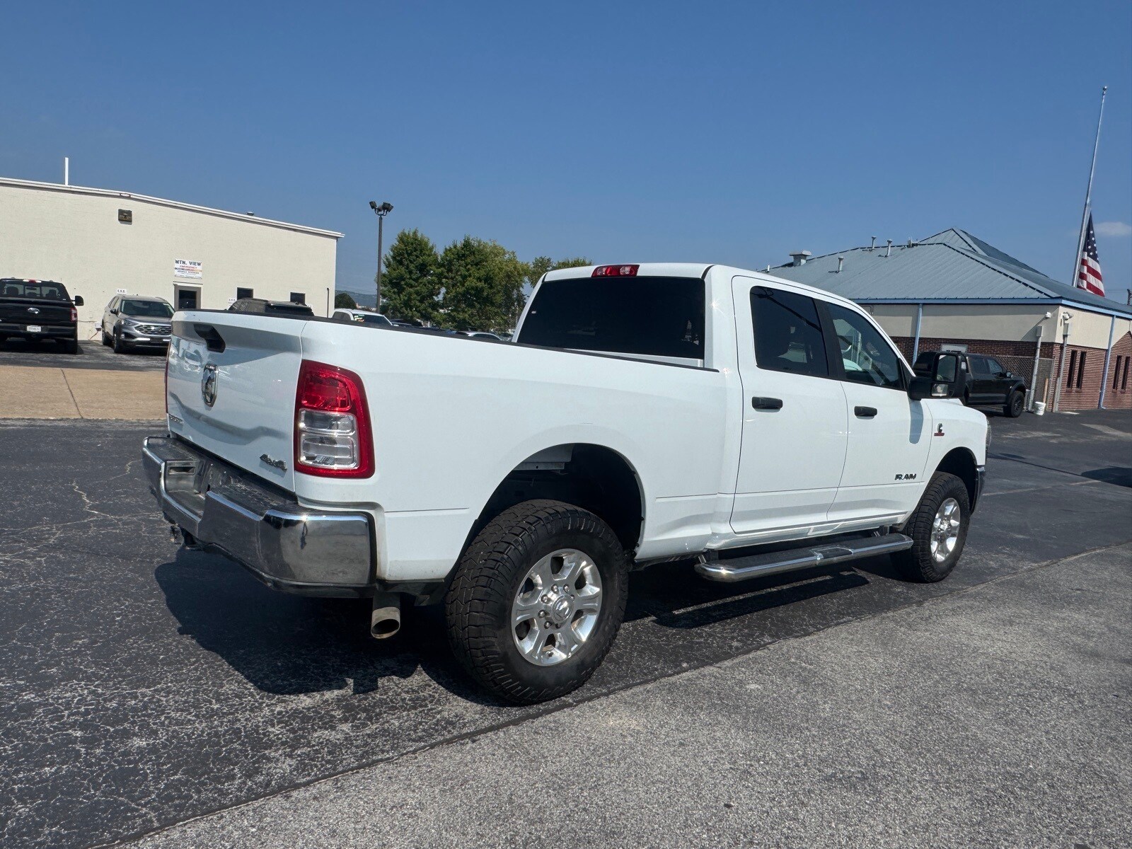 2024 Ram 2500 Big Horn photo 3