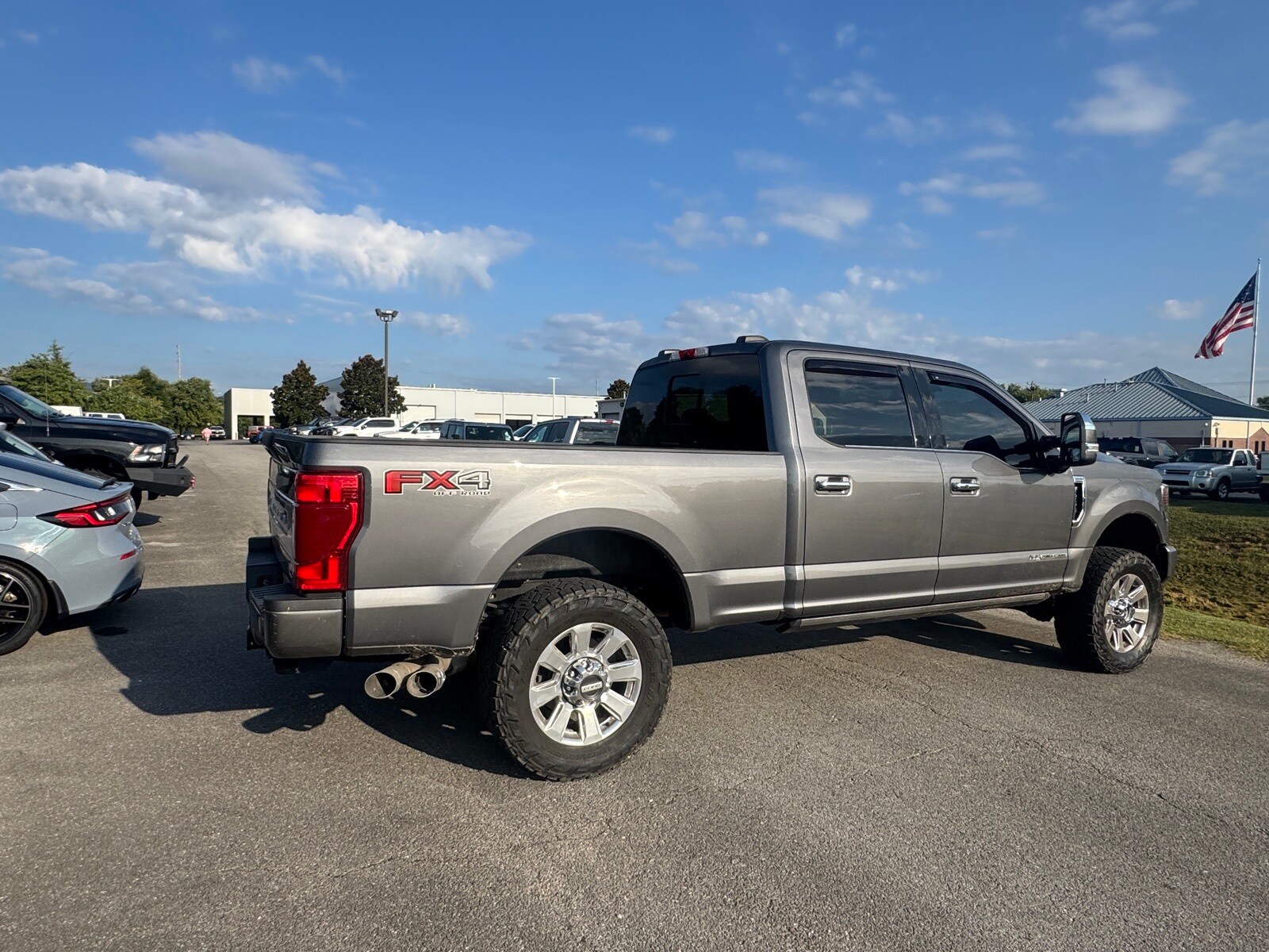 2021 Ford F-250 Platinum photo 2
