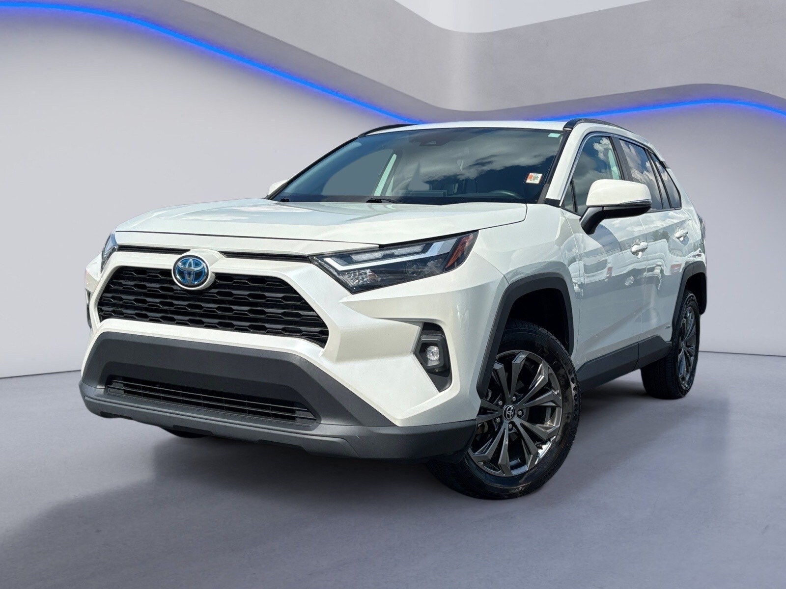 2022 Toyota RAV4 Hybrid XLE Premium photo 2