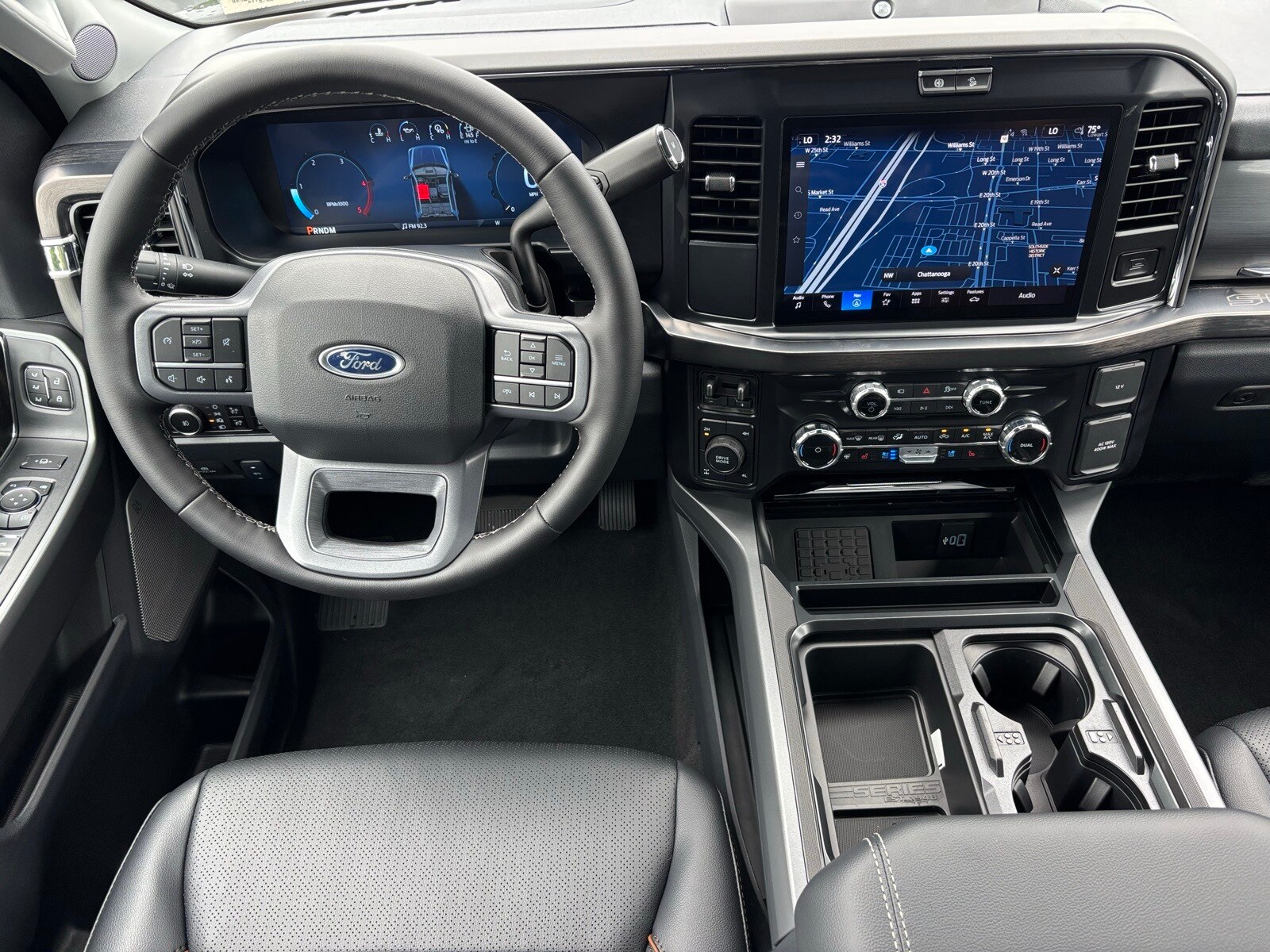 2026 Ford F-350 Lariat photo 3