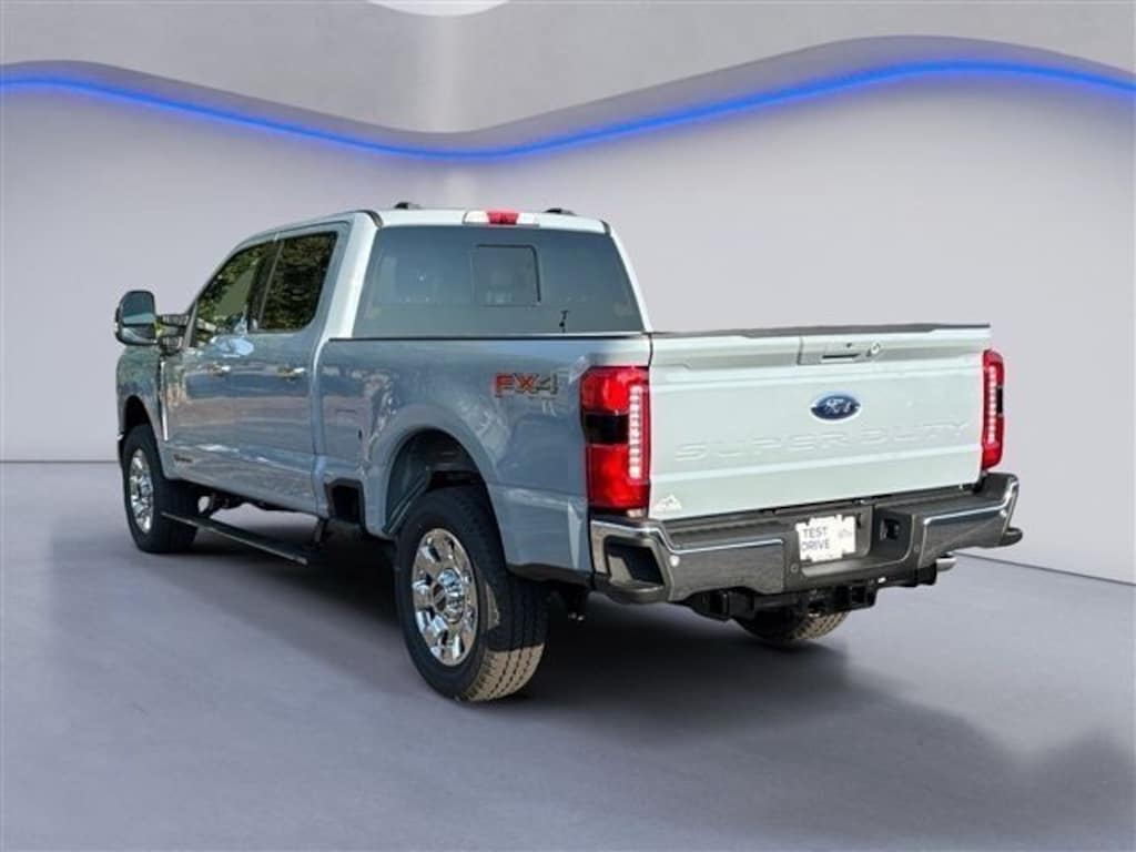 New 2026 Ford F-250 Lariat Truck Crew Cab