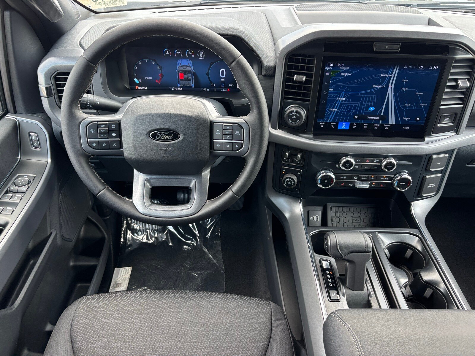 2025 Ford F-150 XLT photo 3