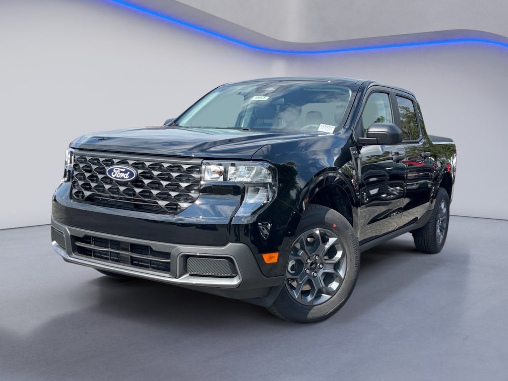 New 2025 Ford Maverick XLT Truck  Crew Cab