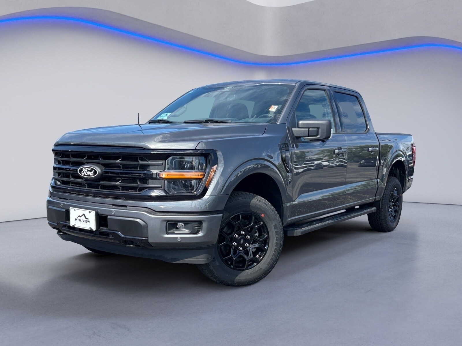 2025 Ford F-150 XLT photo 2