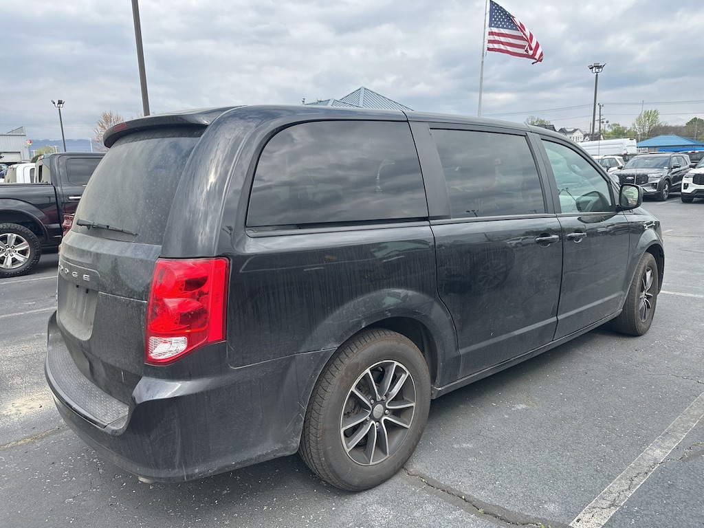 Used 2019 Dodge Grand Caravan SE Minivan/Van