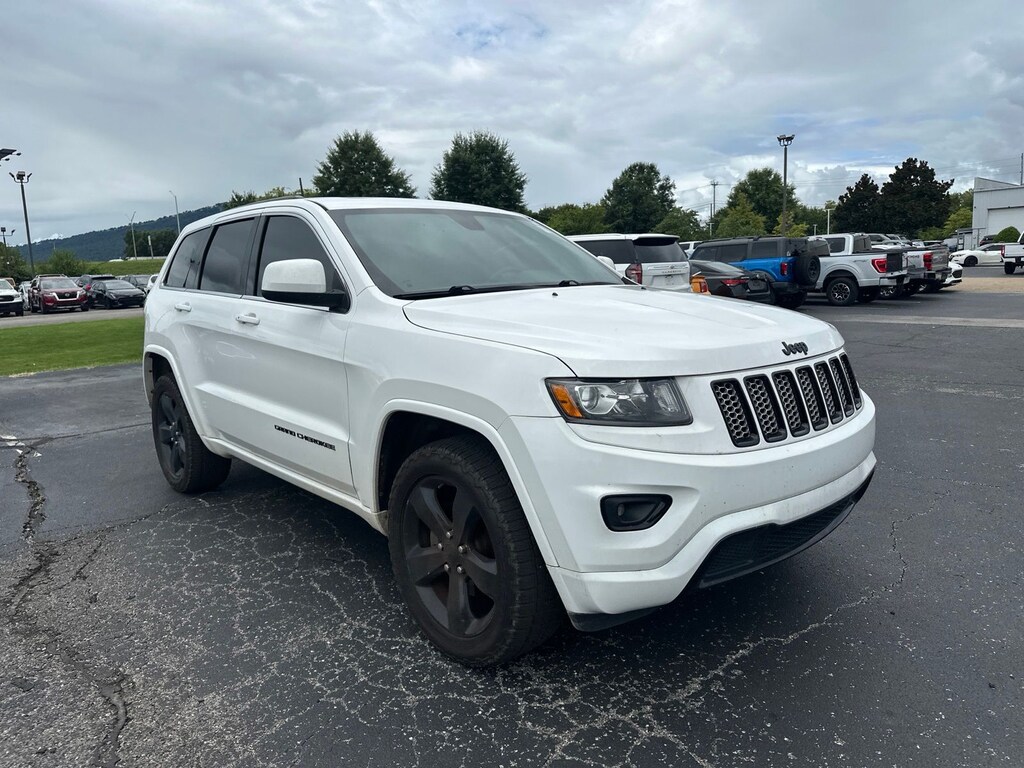 Used 2015 Jeep Grand Cherokee Altitude SUV