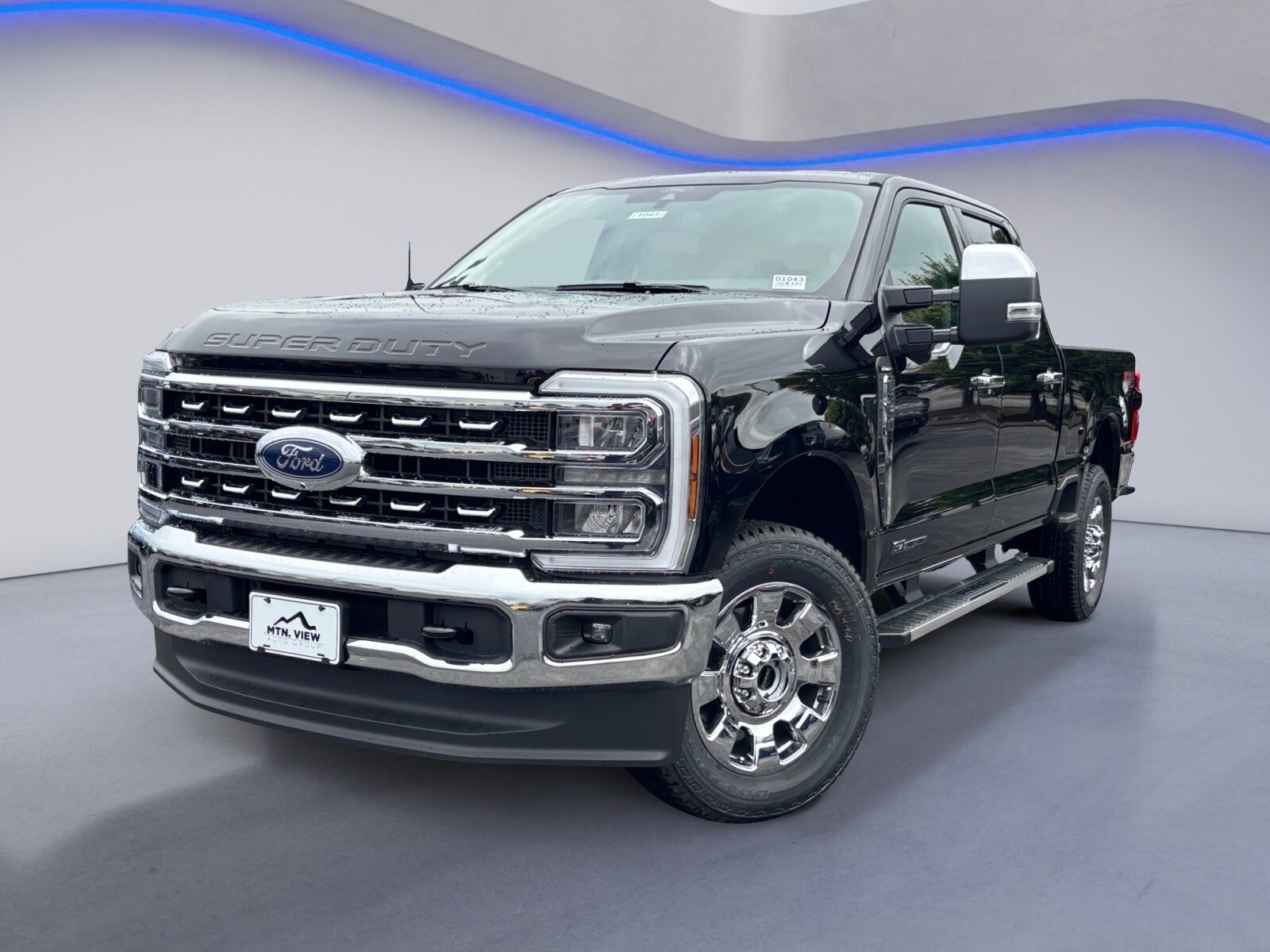 2026 Ford F-350 Lariat photo 2