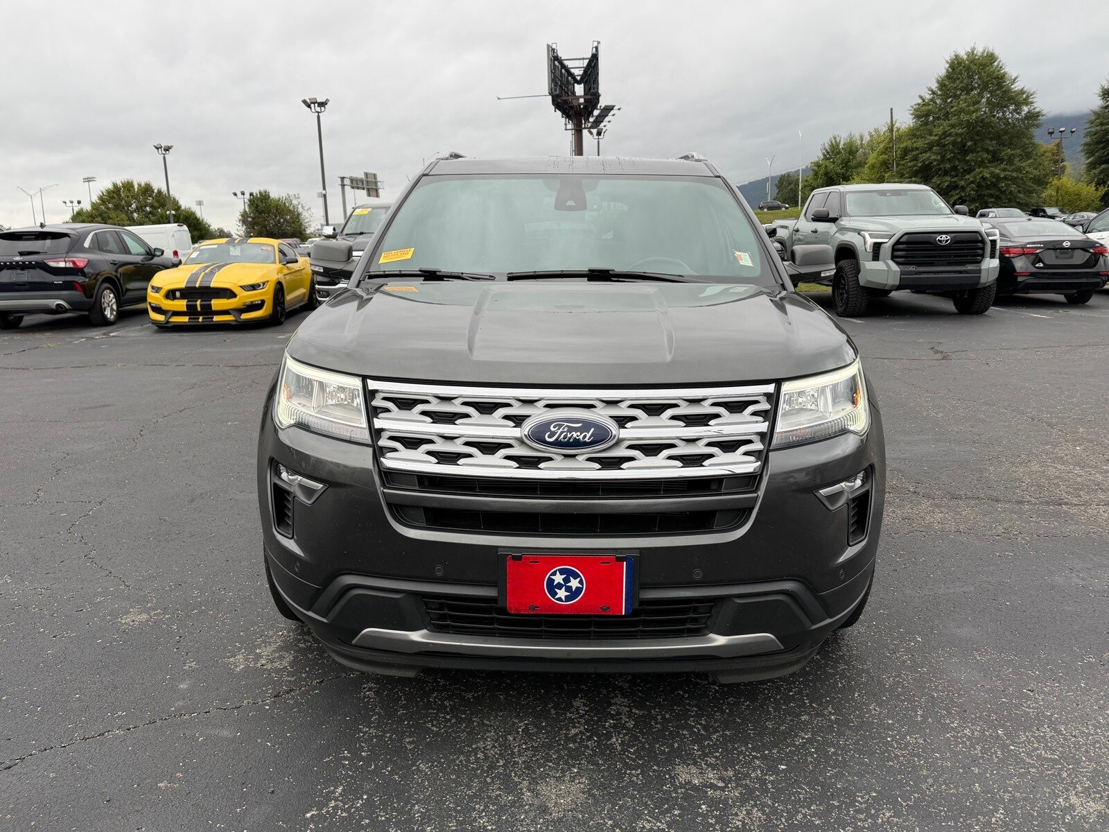 2019 Ford Explorer XLT photo 3