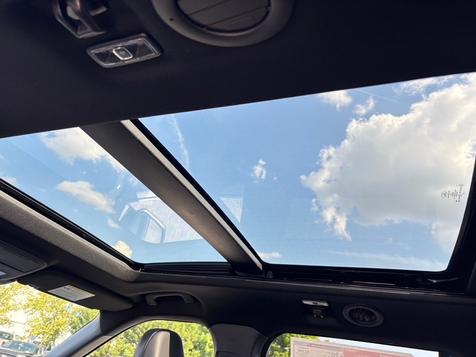 2025 Ford Explorer ST photo 4
