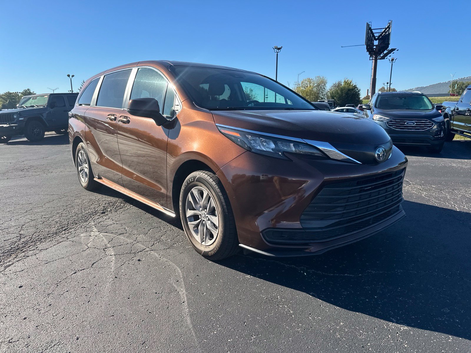 Certified 2024 Toyota Sienna LE 8 Passenger Minivan/Van