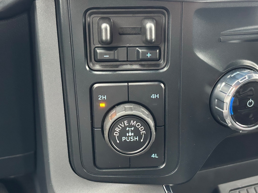 New 2025 Ford F-150 XLT Truck SuperCrew