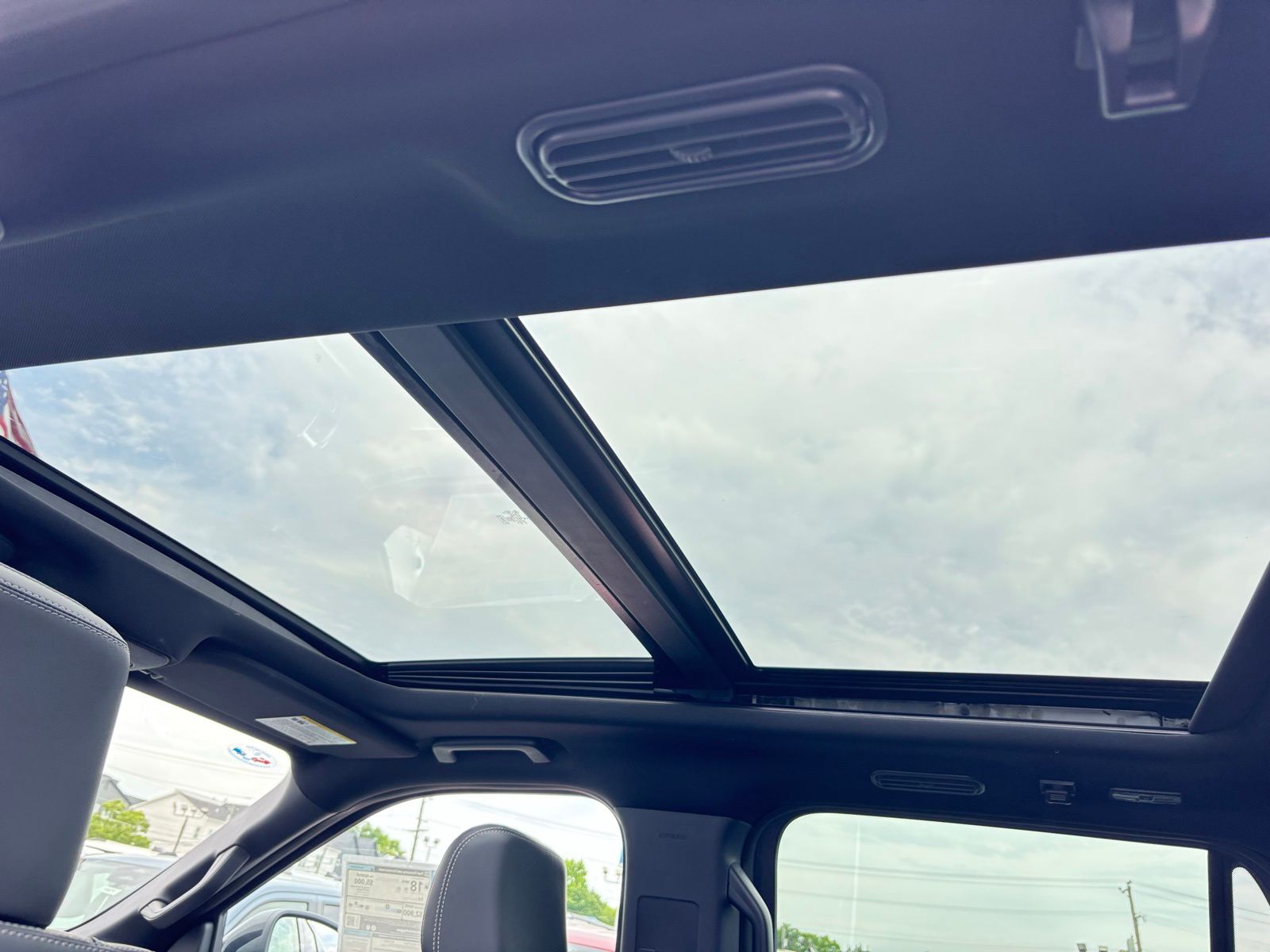 2025 Ford Expedition MAX Platinum - Photo 19