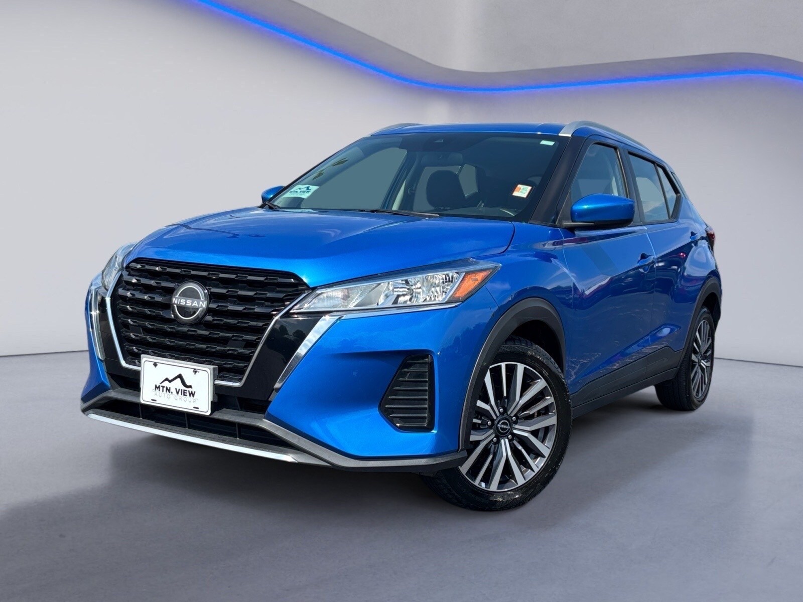 2023 Nissan Kicks SV photo 2
