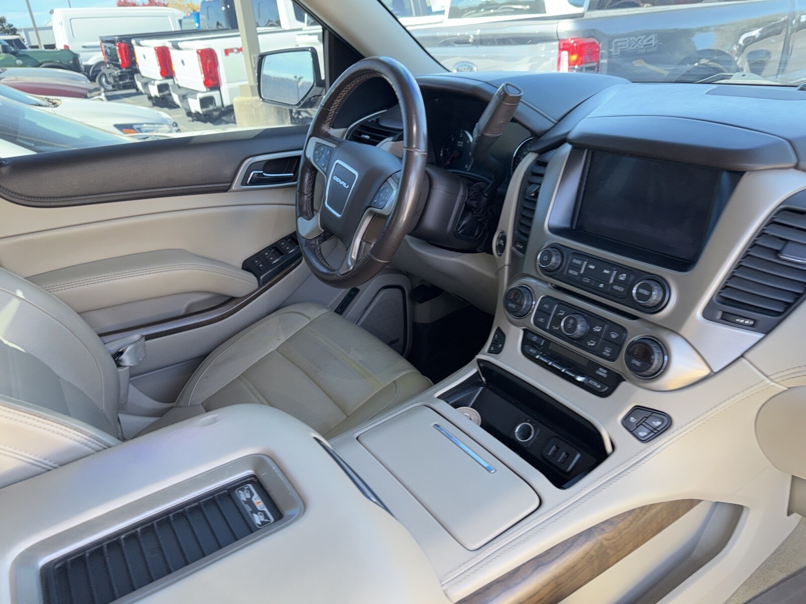 2018 Gmc Yukon XL Denali photo 3