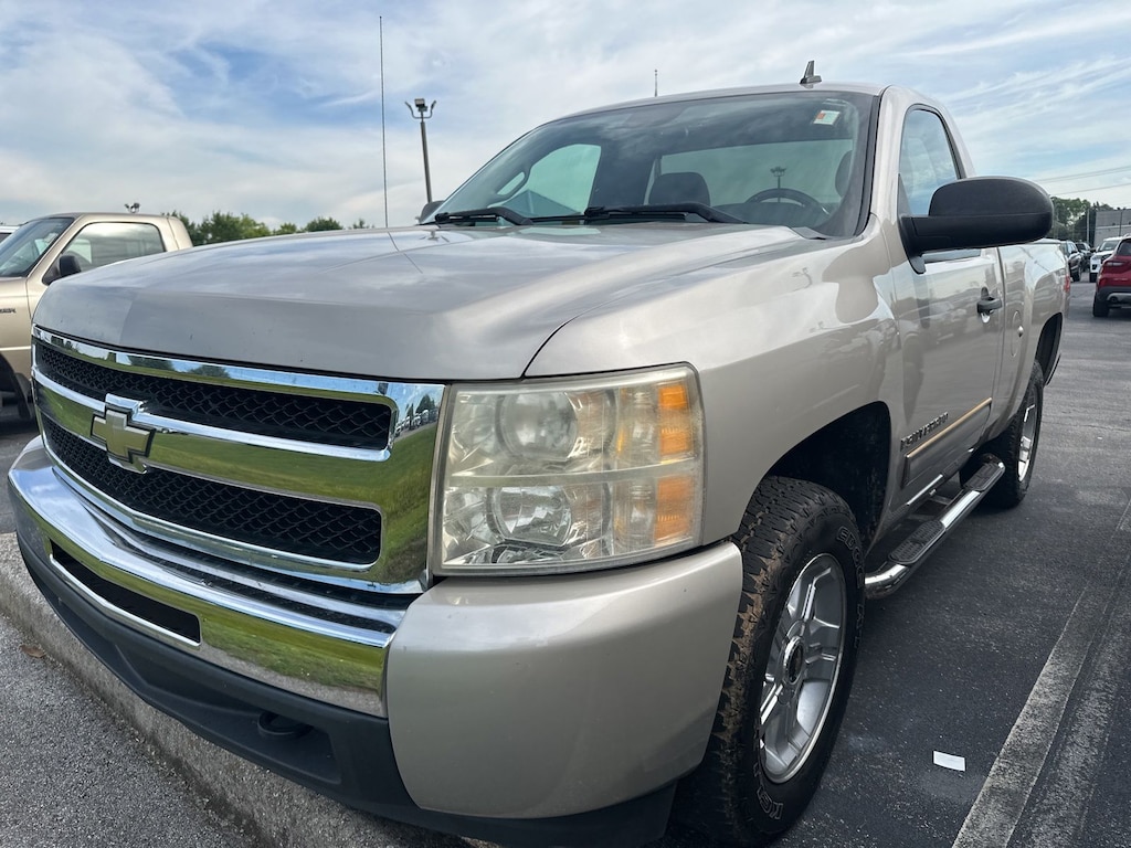 Used 2009 Chevrolet Silverado 1500 LT Truck