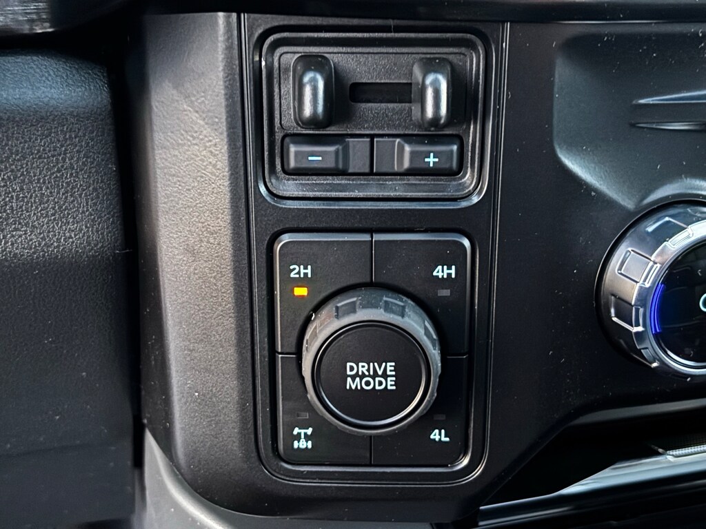 New 2026 Ford F-250 Lariat Truck Crew Cab