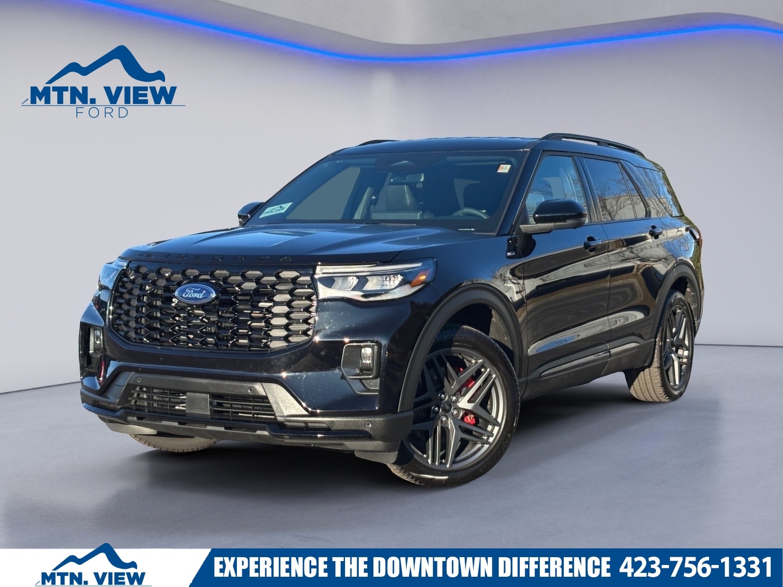 2025 Ford Explorer ST-LINE's photo