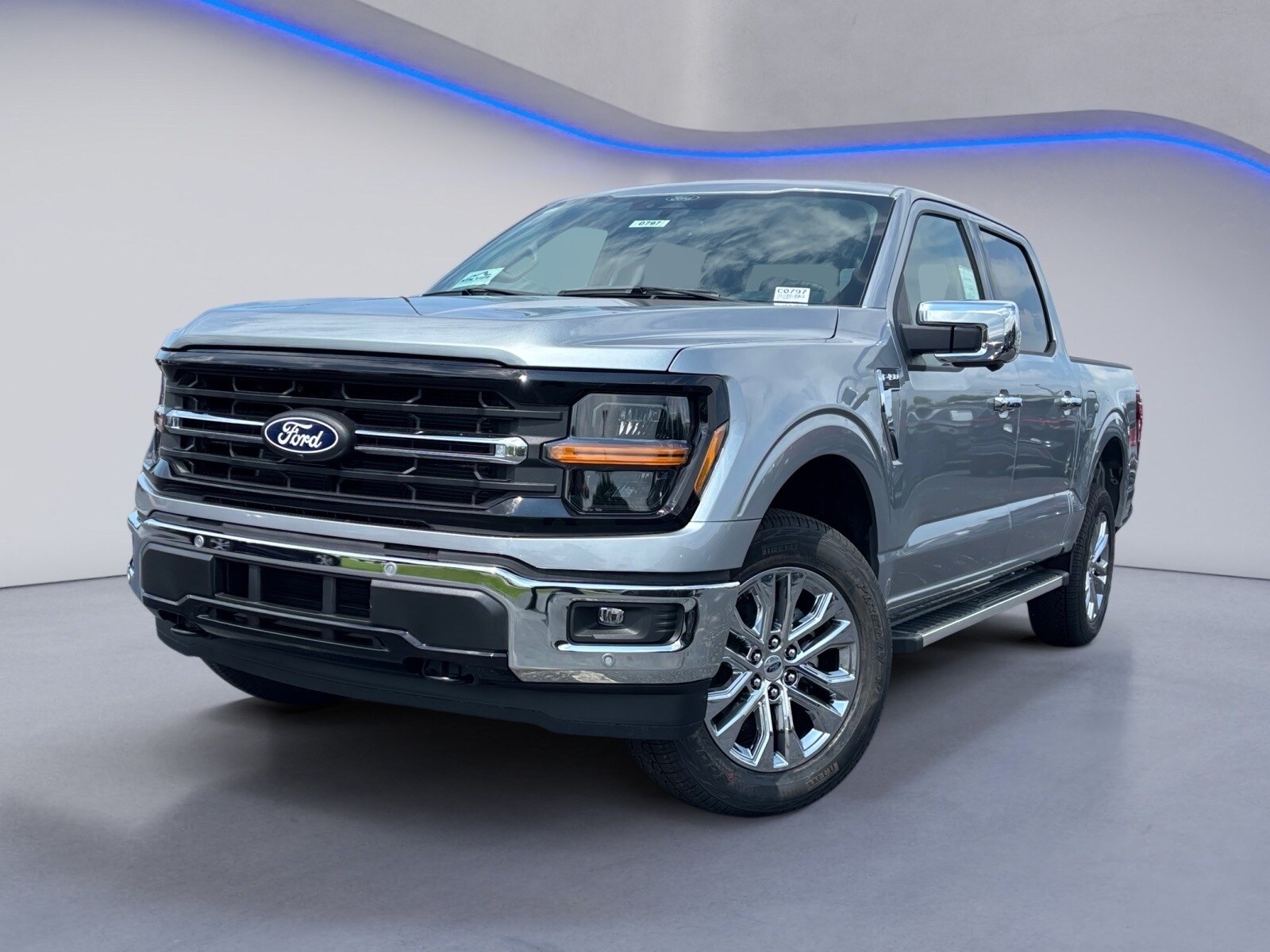 2025 Ford F-150 XLT photo 2