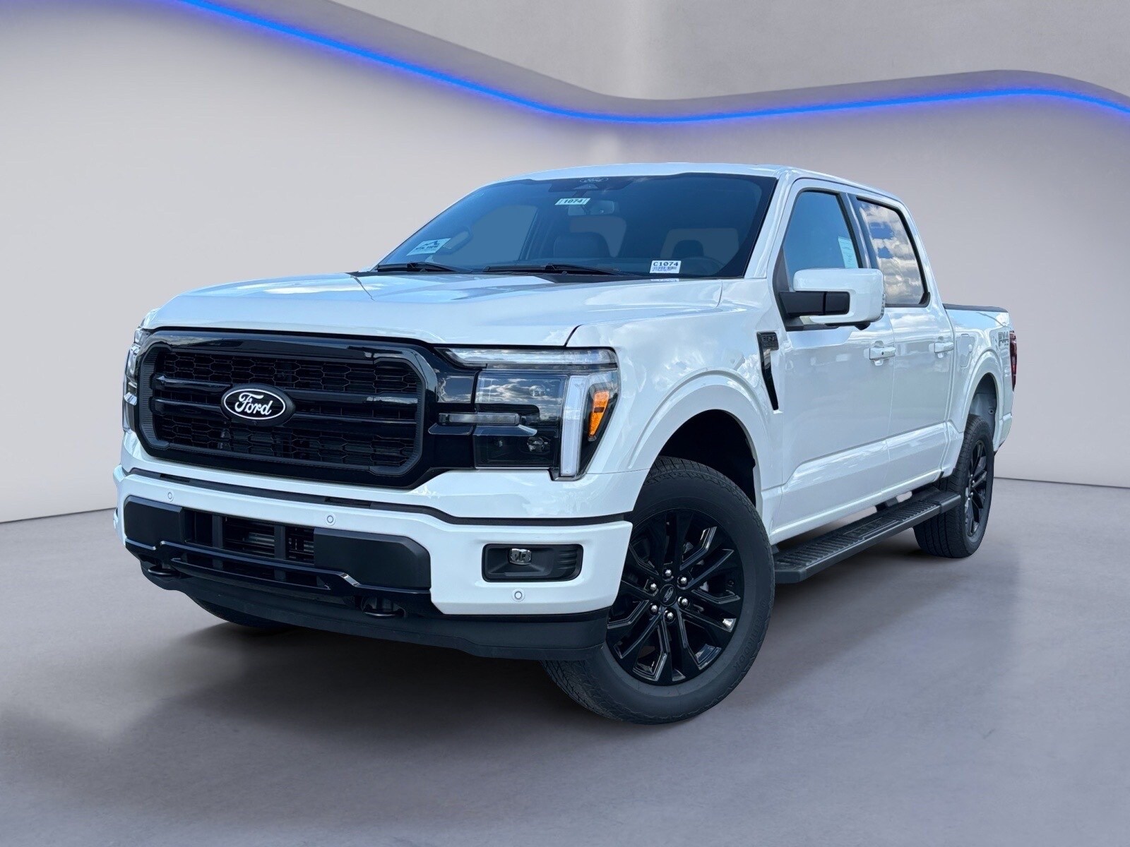2025 Ford F-150 Lariat photo 2