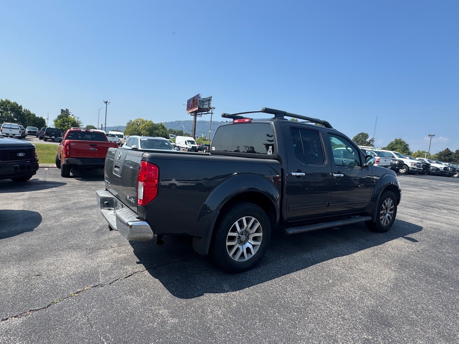 2012 Nissan Frontier SL photo 3
