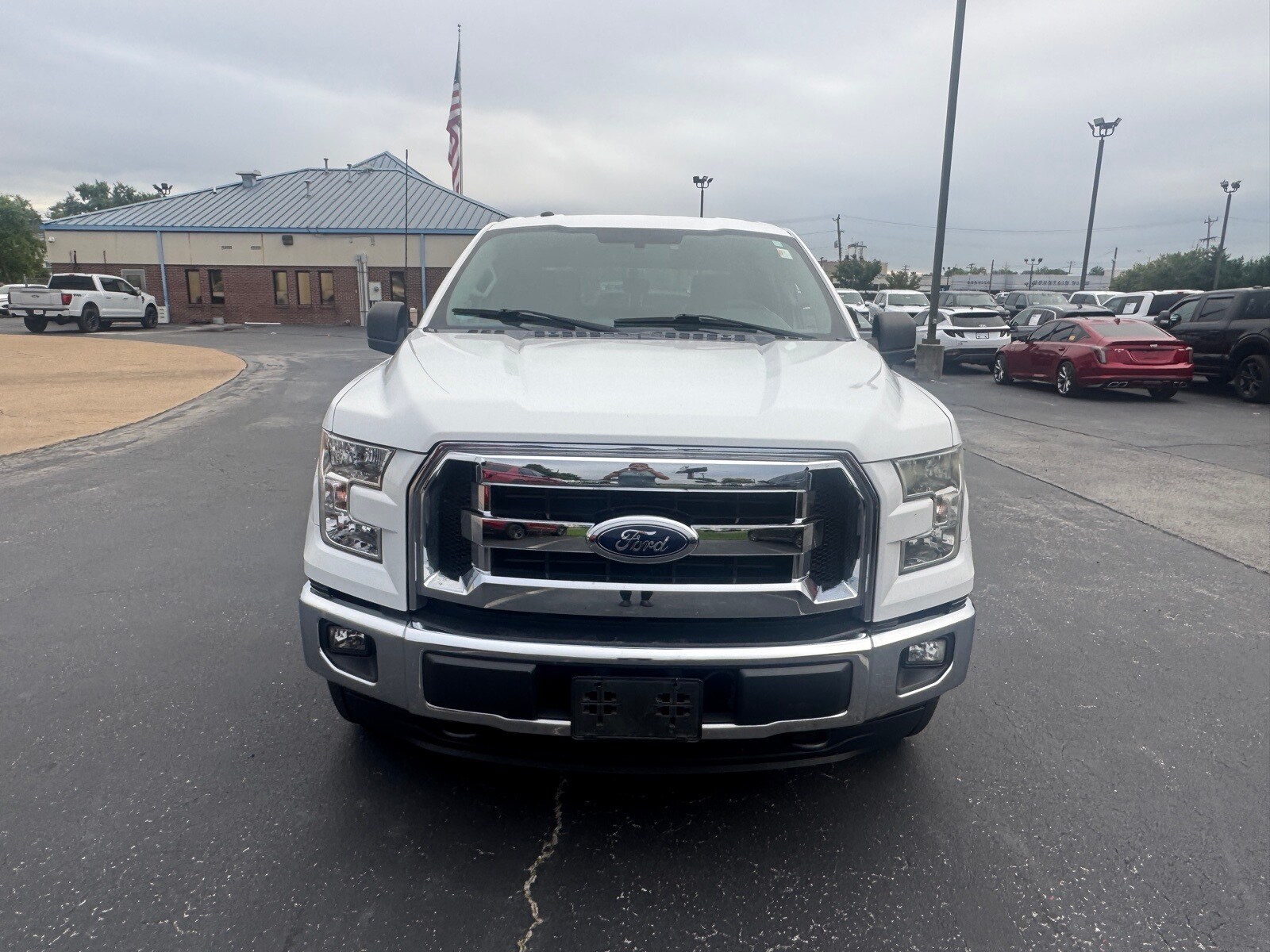 2016 Ford F-150 XLT photo 4