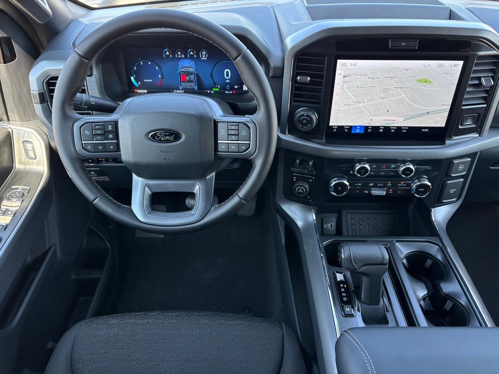 2025 Ford F-150 XLT photo 3