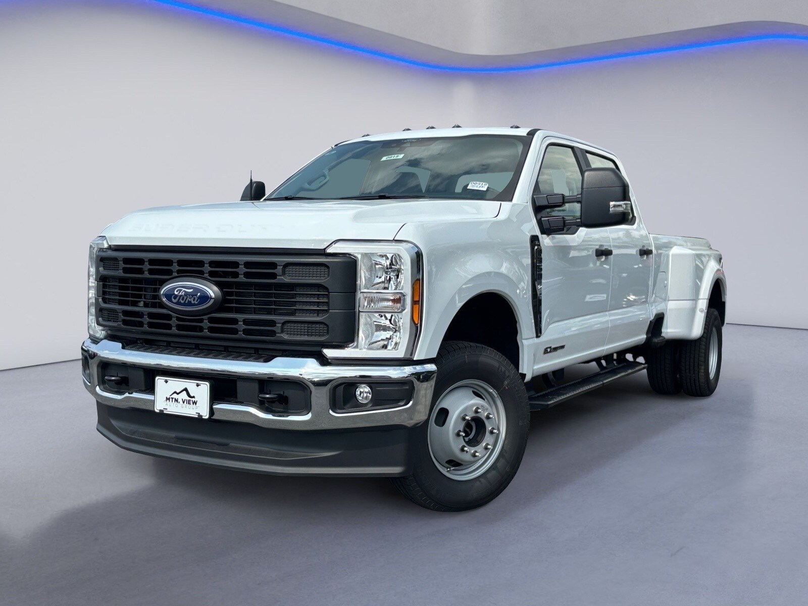 2026 Ford F-350 XL photo 2