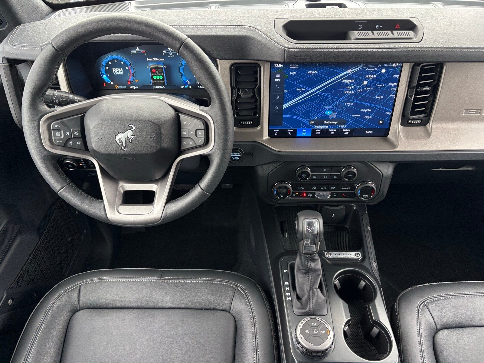 2025 Ford Bronco Outer Banks photo 2