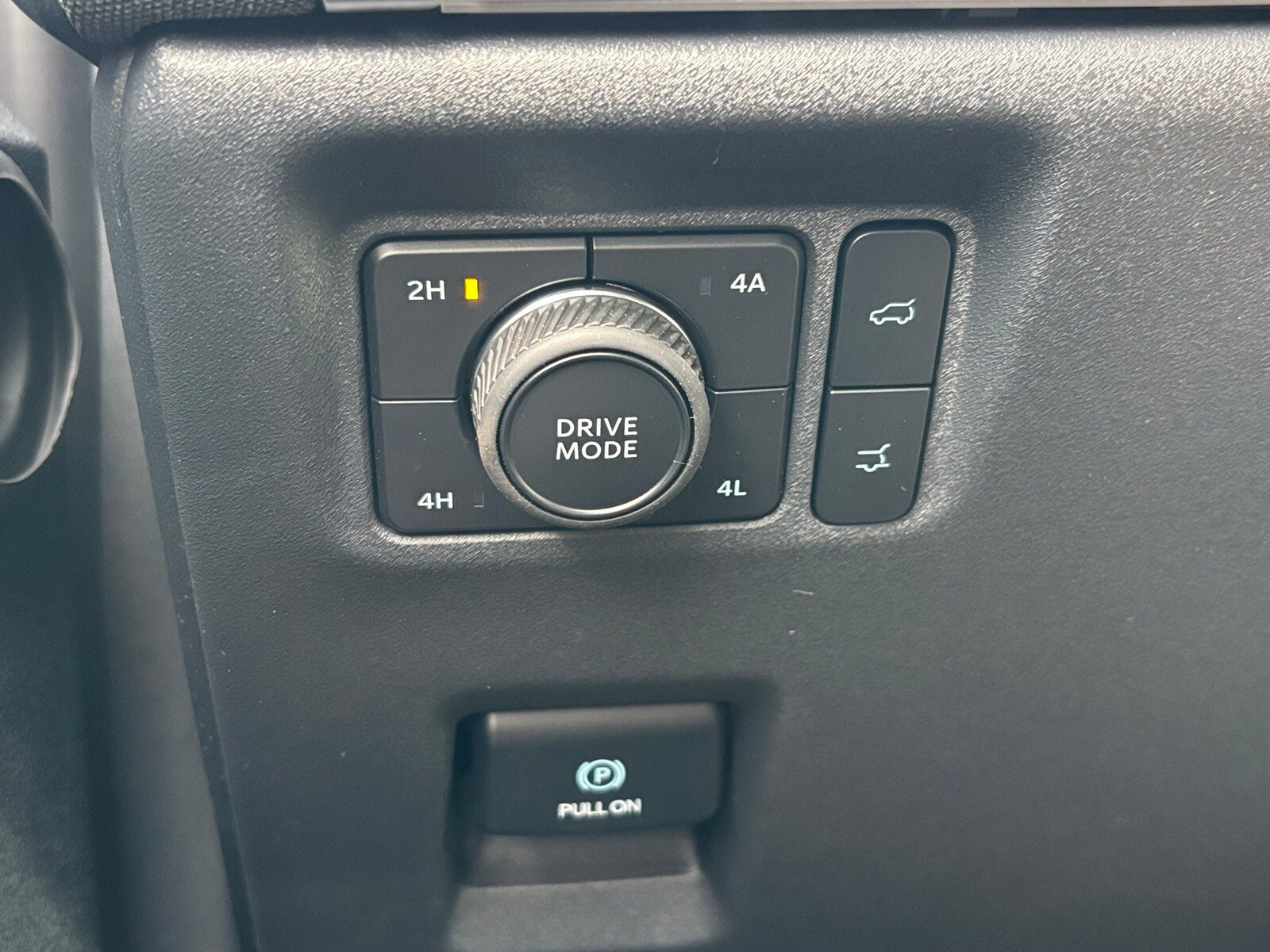 2025 Ford Expedition MAX Platinum photo 4