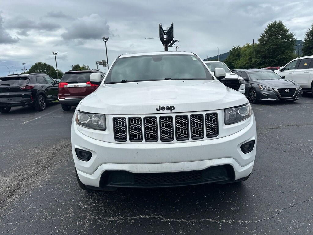 Used 2015 Jeep Grand Cherokee Altitude SUV