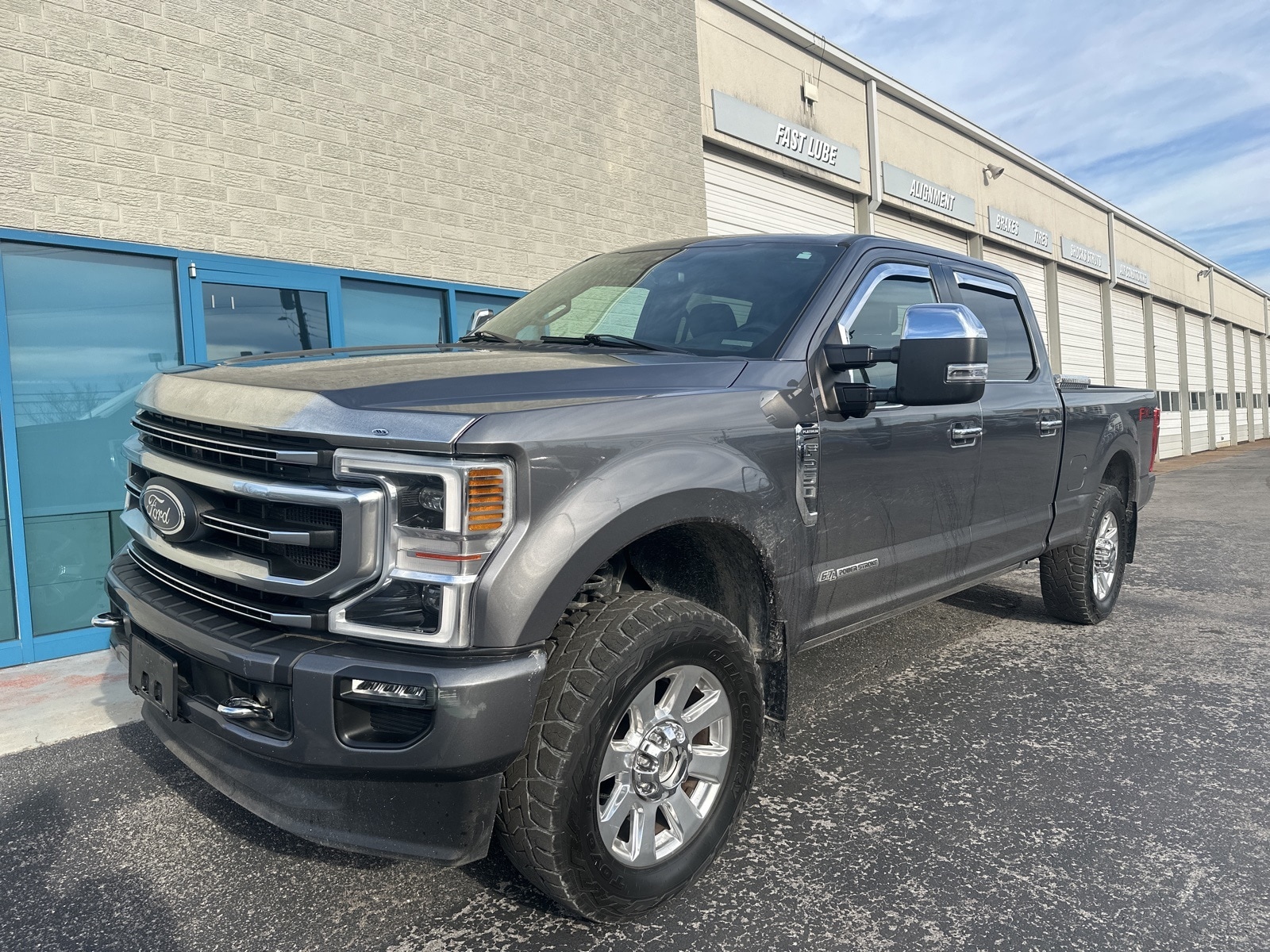 2021 Ford F-250 Super Duty Platinum's photo