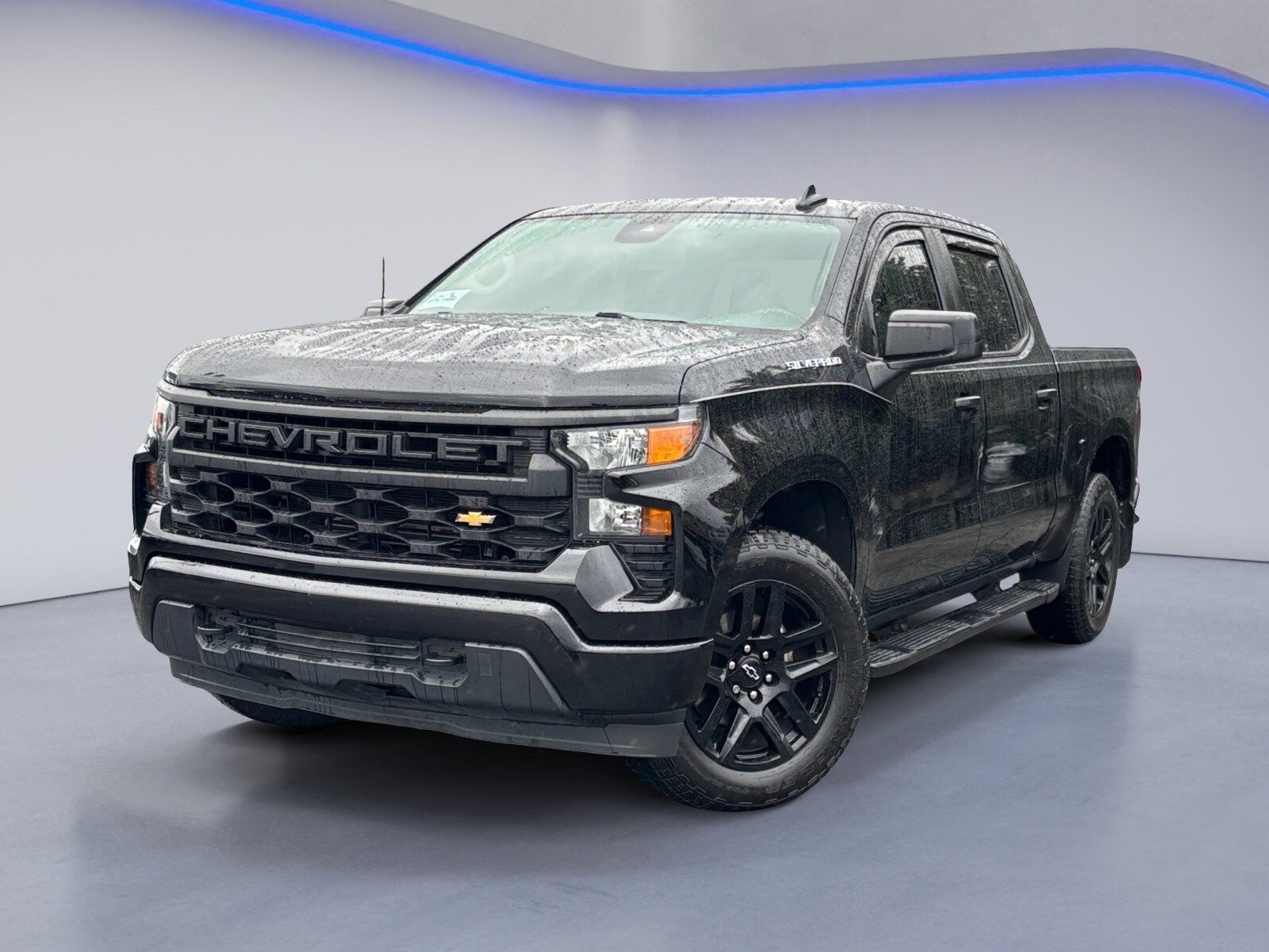 2023 Chevrolet Silverado 1500 Custom photo 2