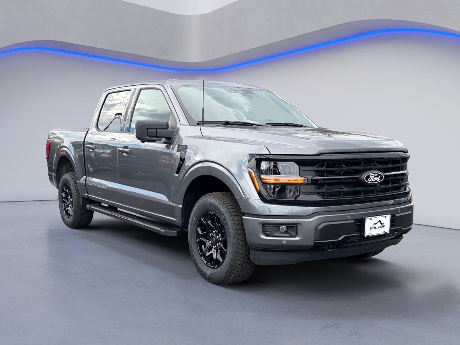 2025 Ford F-150 XLT photo 2