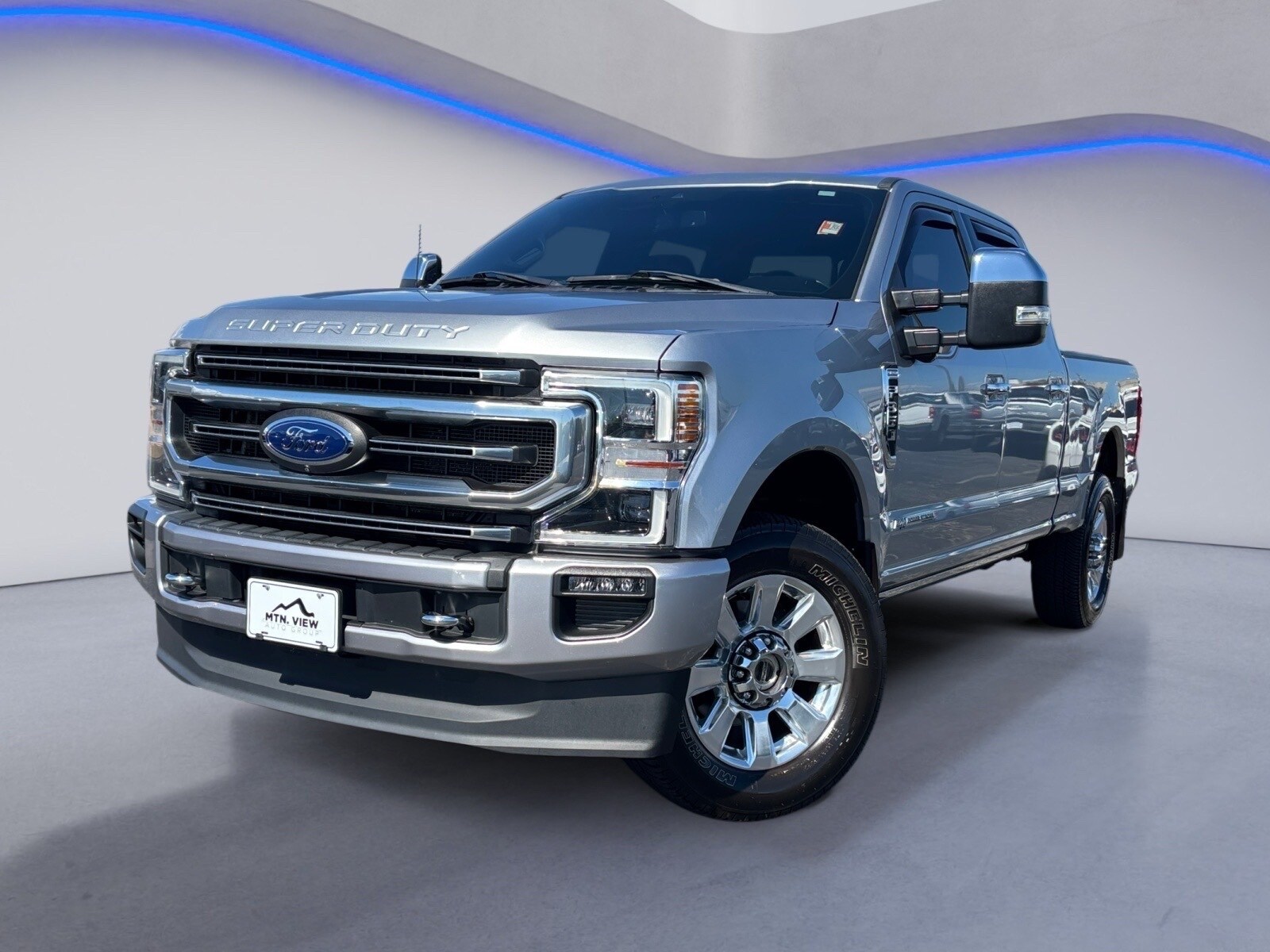2022 Ford F-350 Platinum photo 2