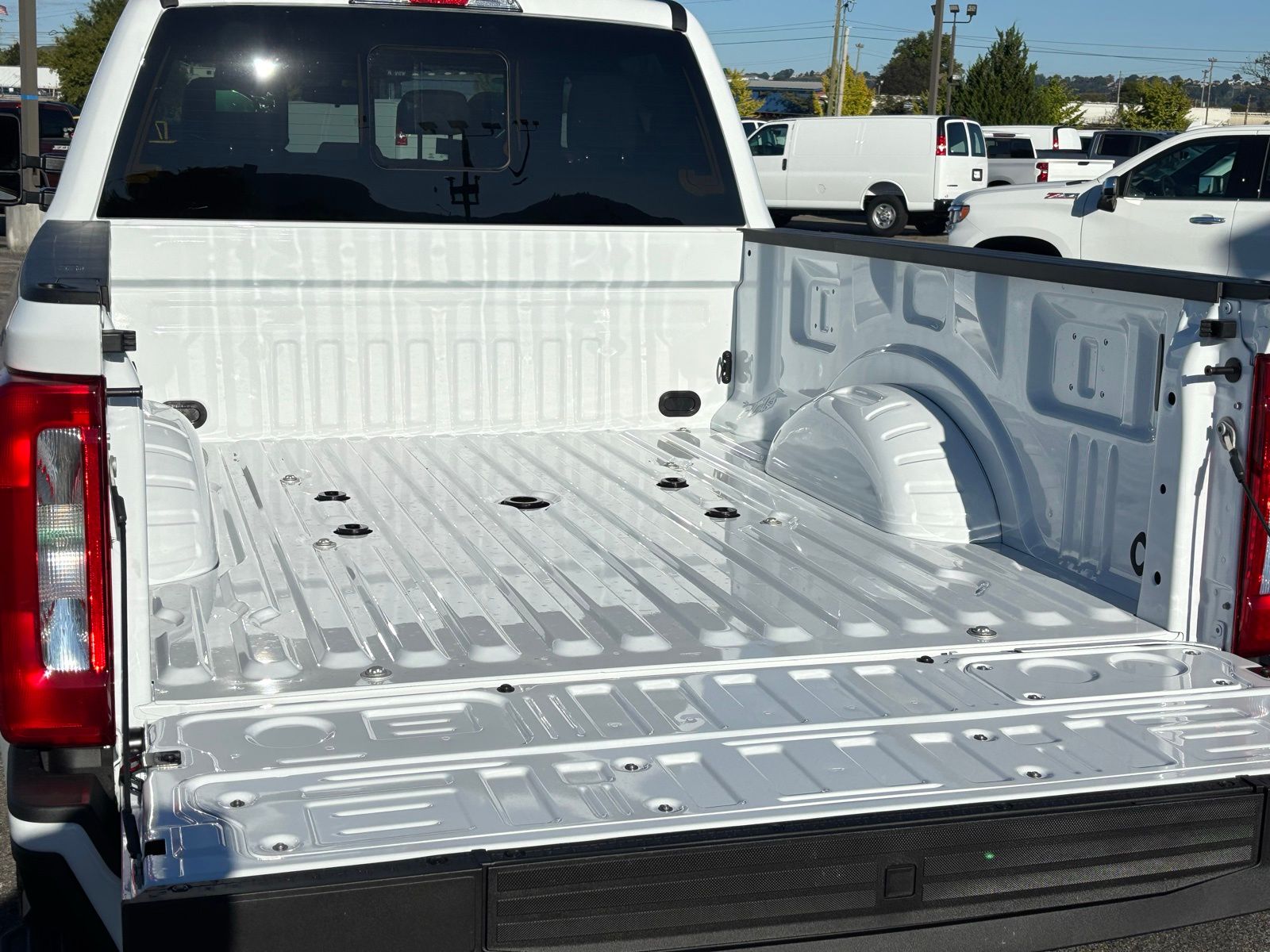 2026 Ford F-350 Super Duty XL - Photo 14