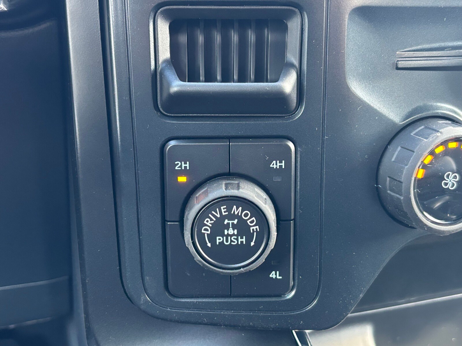 2025 Ford F-150 STX photo 4