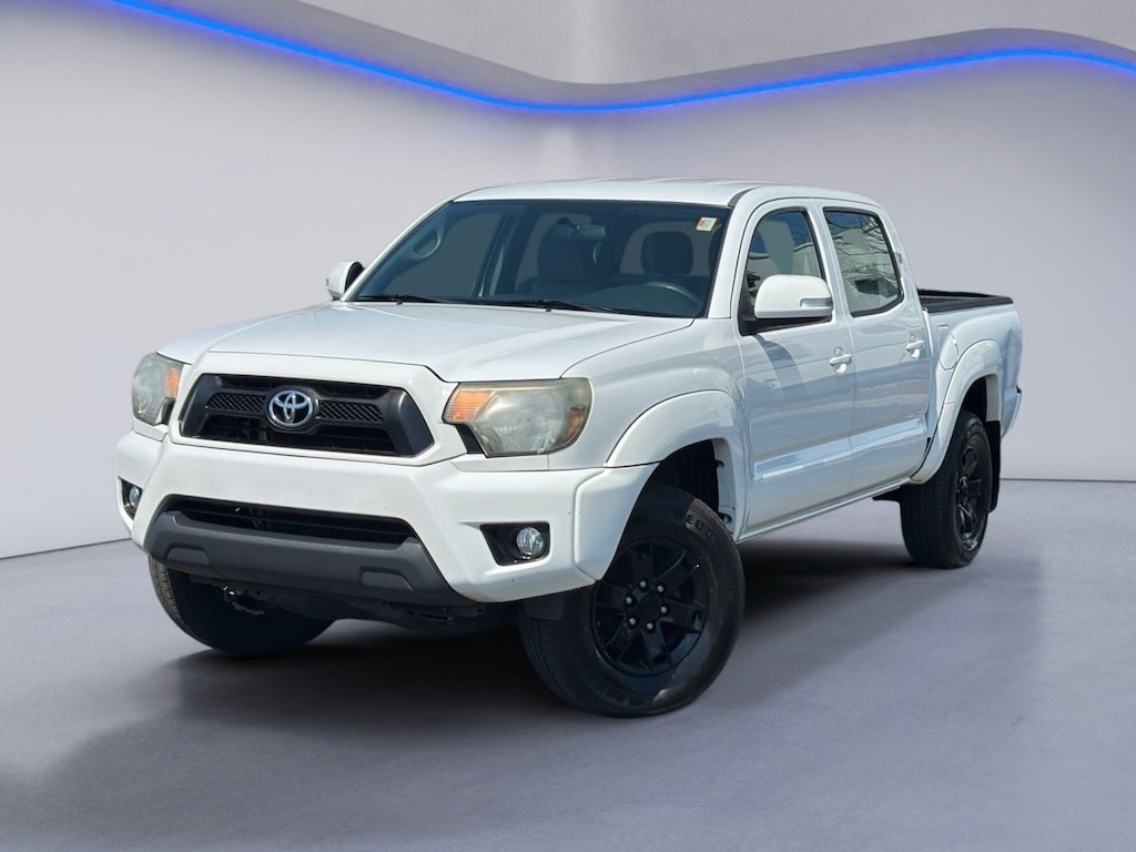 Used 2015 Toyota Tacoma Base V6 Truck