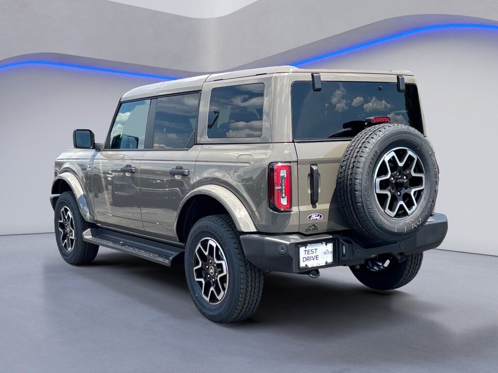 New 2026 Ford Bronco Outer Banks SUV