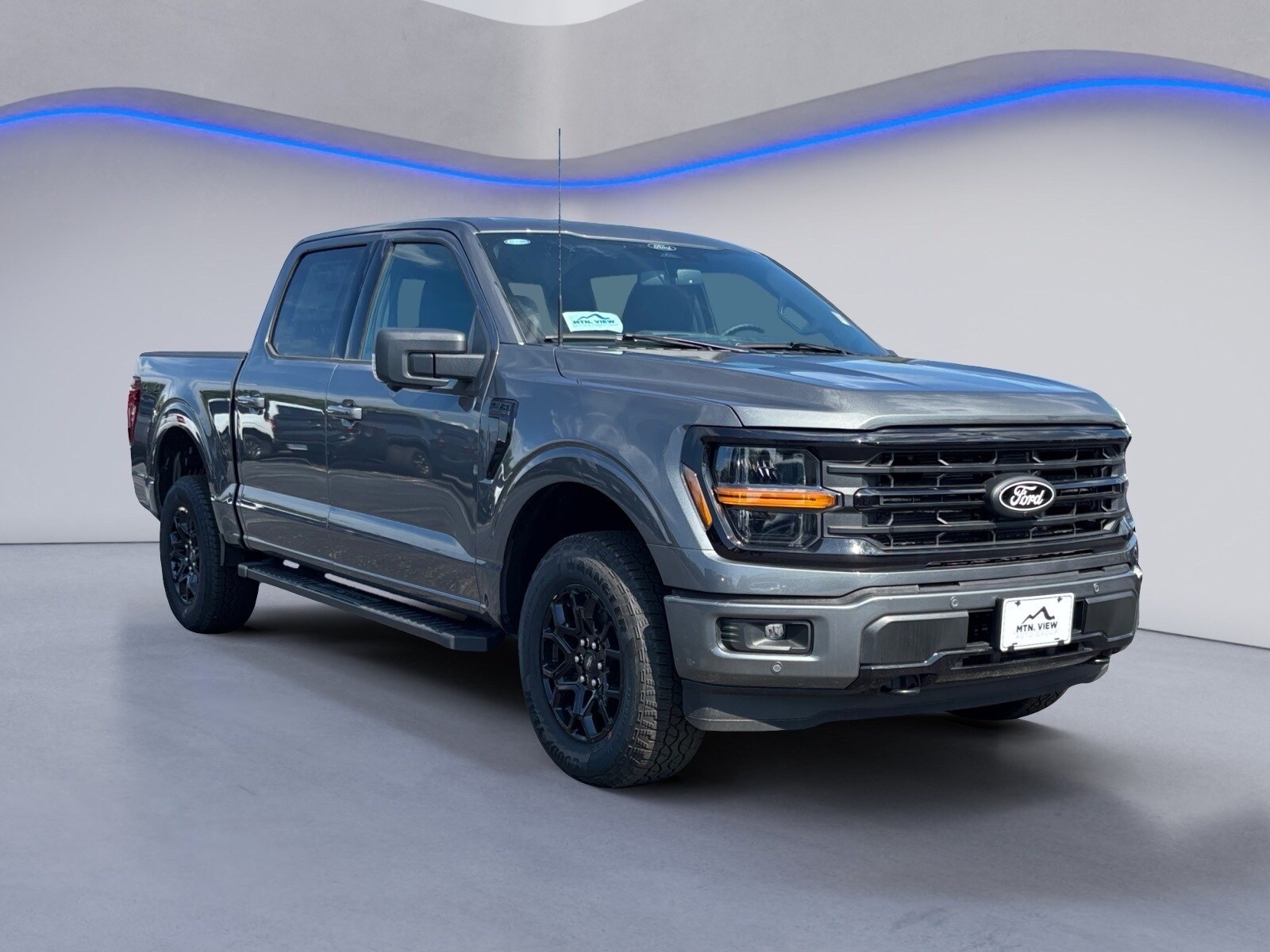2025 Ford F-150 XLT photo 3