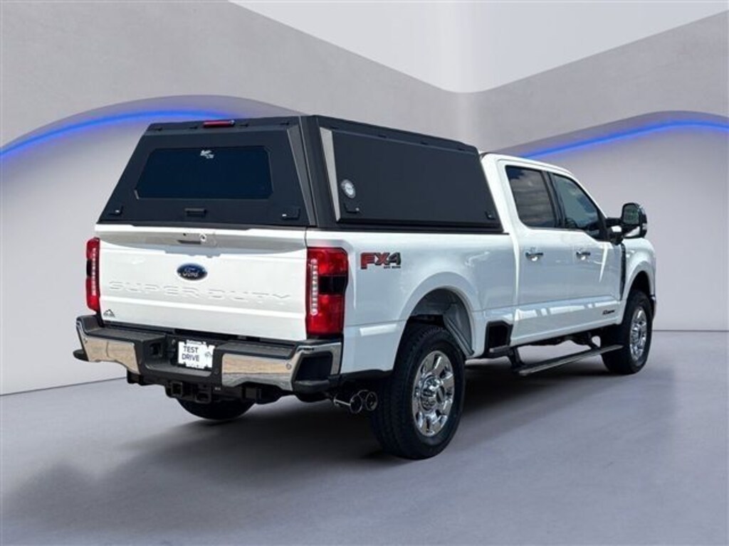 New 2026 Ford F-350 Lariat Truck Crew Cab