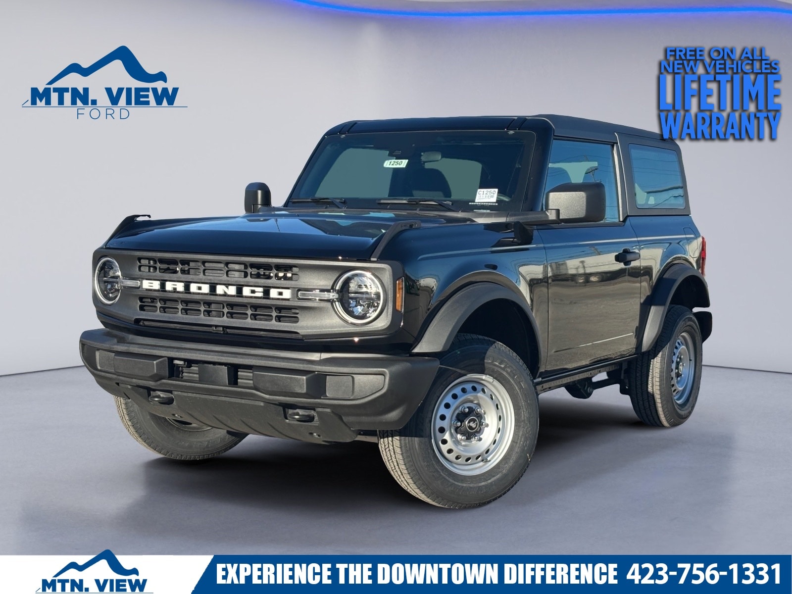2025 Ford Bronco 2-Door Base's photo