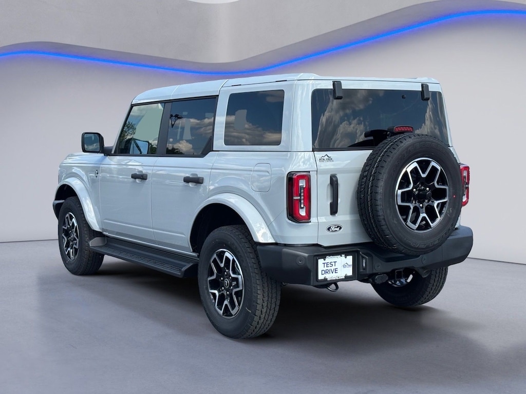 New 2026 Ford Bronco Outer Banks SUV