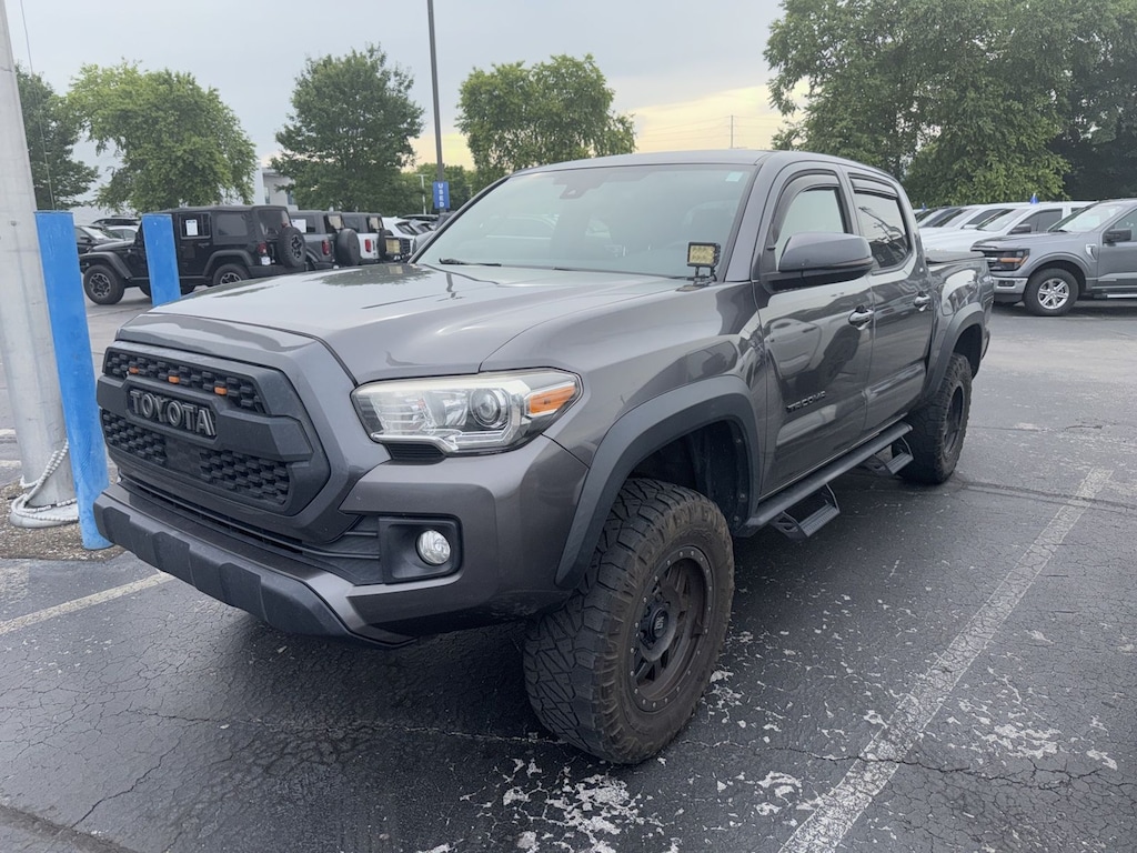 Used 2018 Toyota Tacoma TRD Off-Road V6 Truck